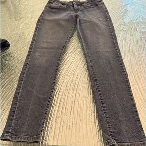 Levi Strauss Signature Women’s Modern Skinny blue jeans